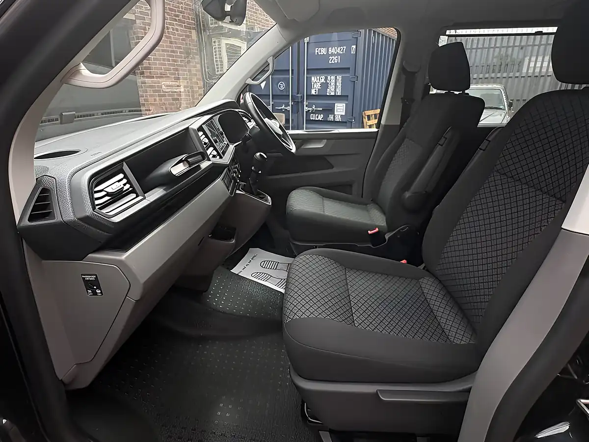 Used 2022 Volkswagen Transporter Shuttle S Black - Interior and Exterior details 6