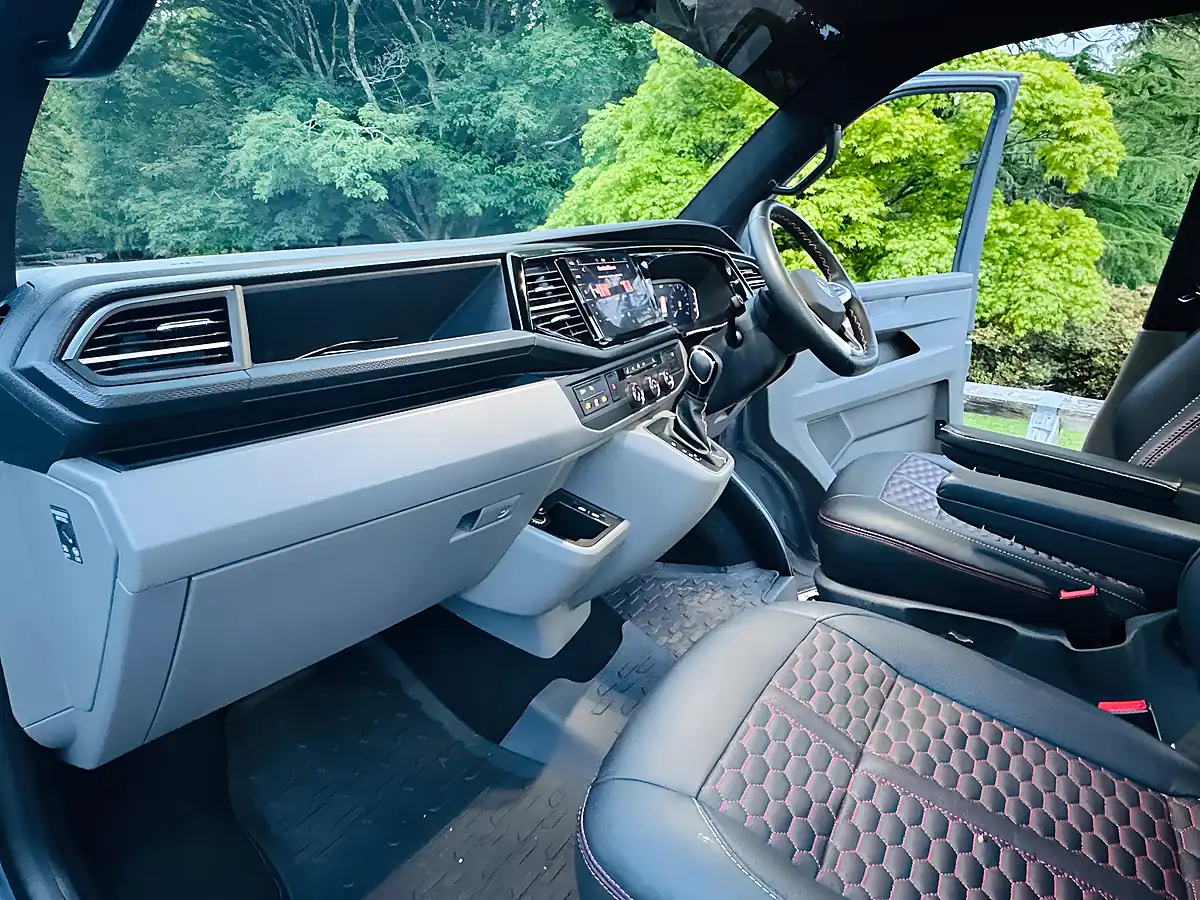 Used 2022 Volkswagen Transporter Sportline Black Edition Kombi Grey - Interior and Exterior details 6