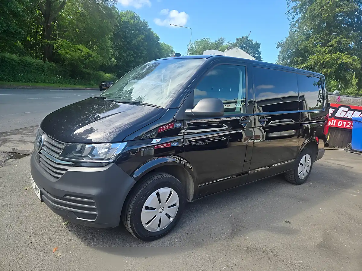 Used 2022 Volkswagen Transporter Startline Black - Interior and Exterior details 3