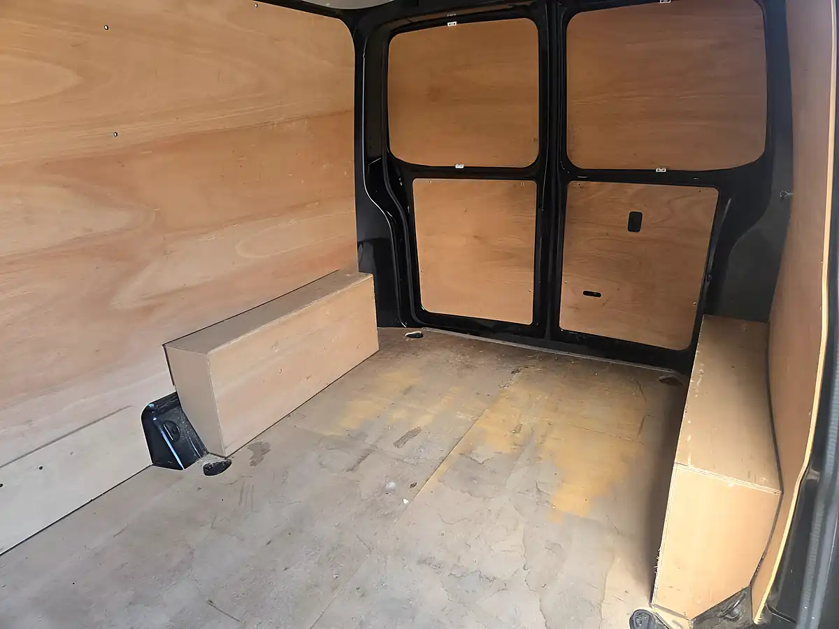 Used 2022 Volkswagen Transporter Startline Black - Interior and Exterior details 8