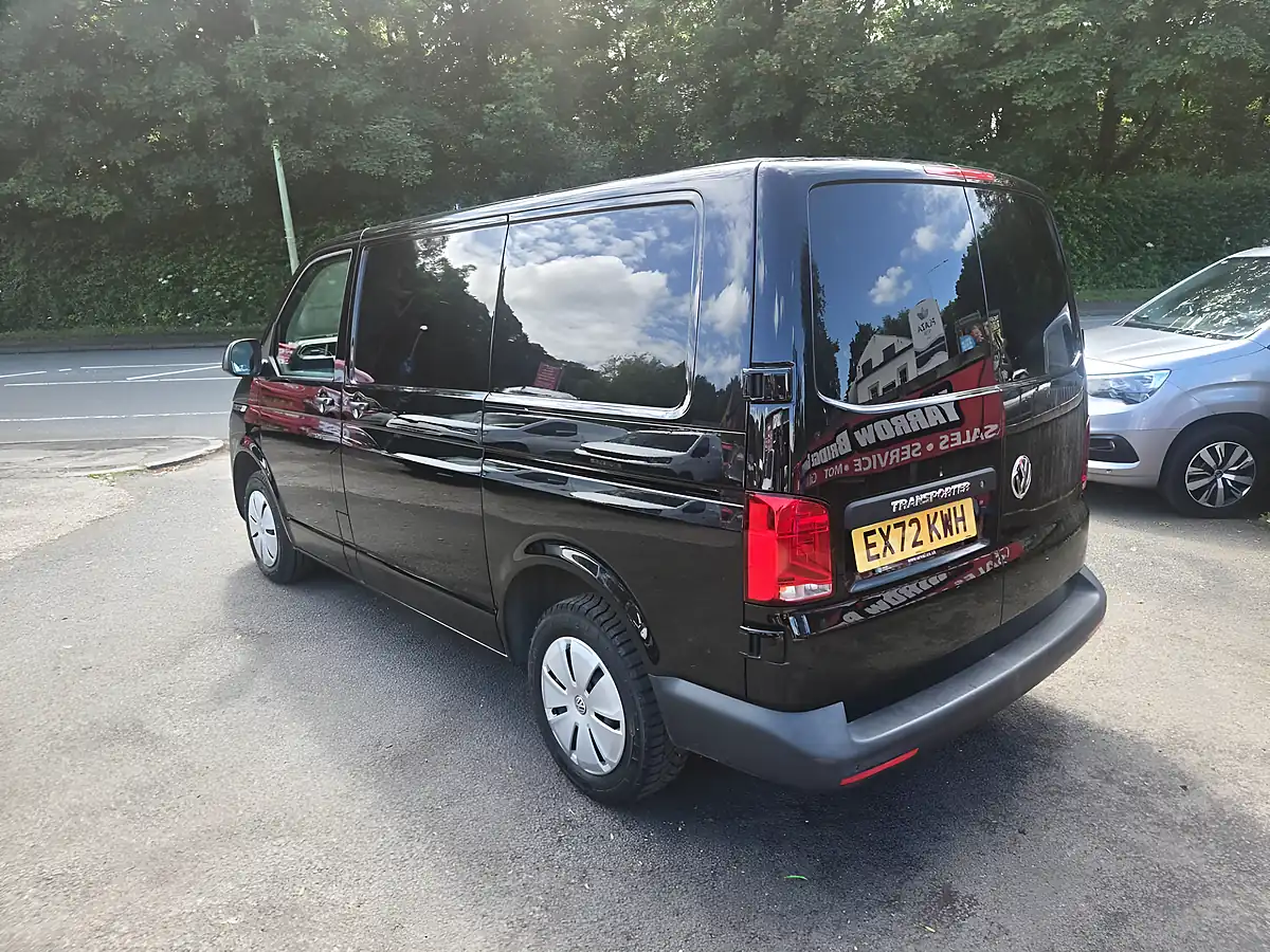 Used 2022 Volkswagen Transporter Startline Black - Interior and Exterior details 9
