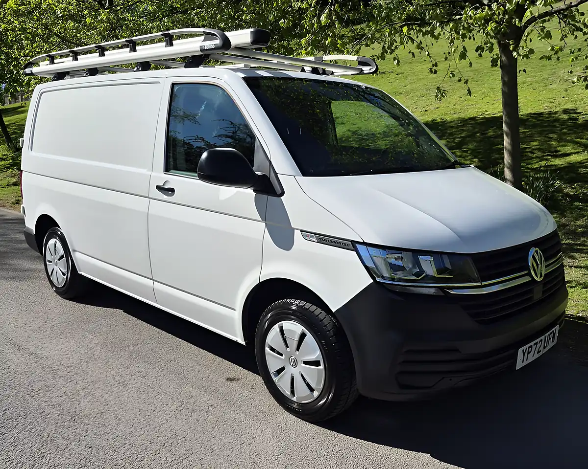 Used 2022 Volkswagen Transporter Startline Business White - Front View