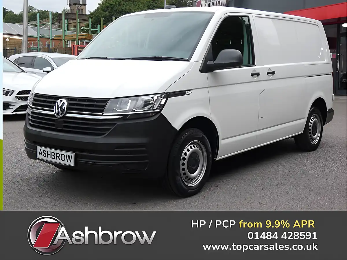 Used 2022 Volkswagen Transporter Startline Candy White - Front View
