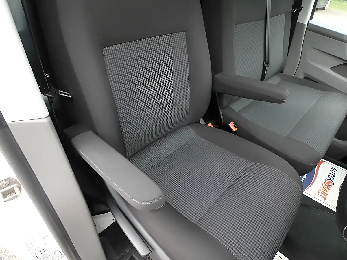 Used 2022 Volkswagen Transporter Startline Candy White - Interior and Exterior details 13