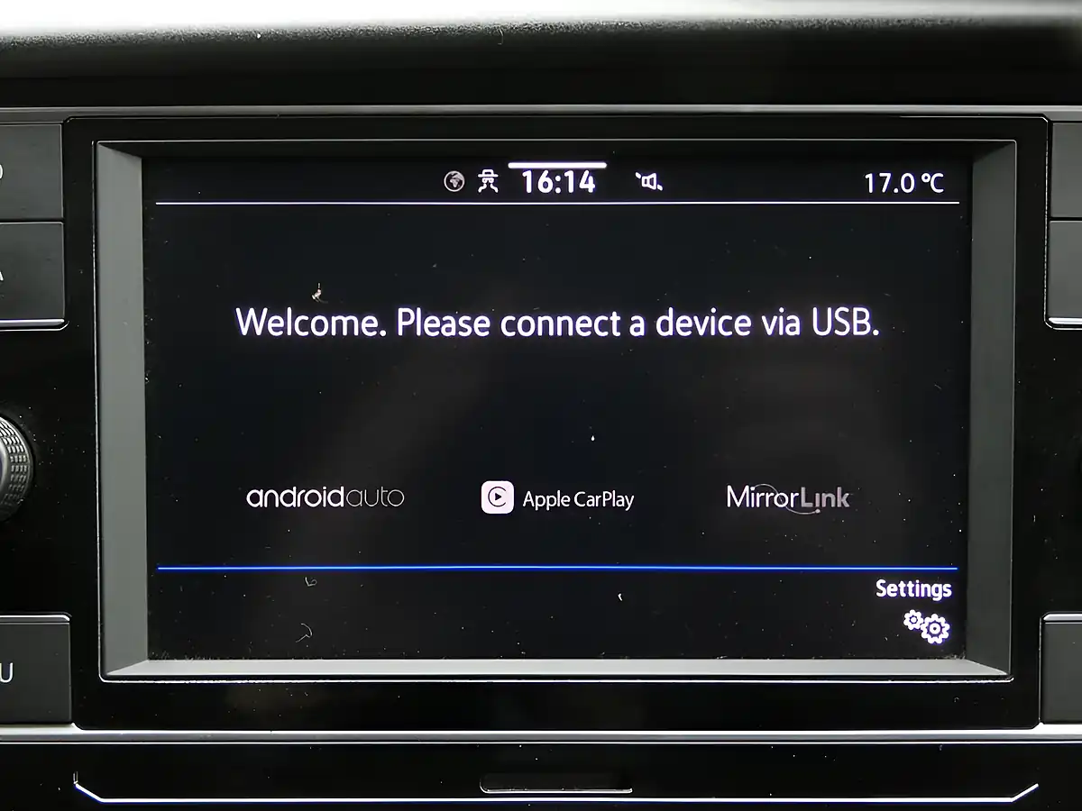 Used 2022 Volkswagen Transporter Startline Candy White - Interior and Exterior details 14