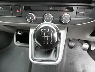 Used 2022 Volkswagen Transporter Startline Candy White - Interior and Exterior details 16
