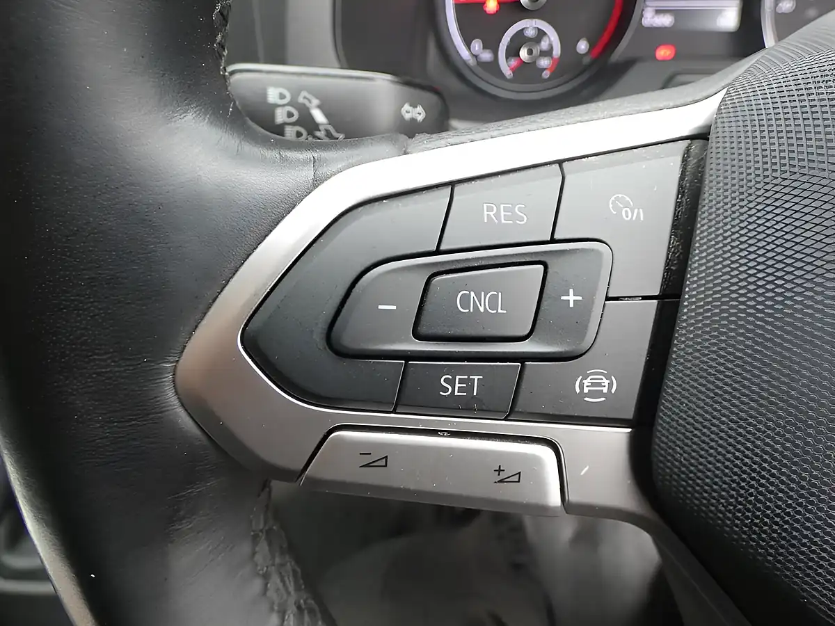Used 2022 Volkswagen Transporter Startline Candy White - Interior and Exterior details 17