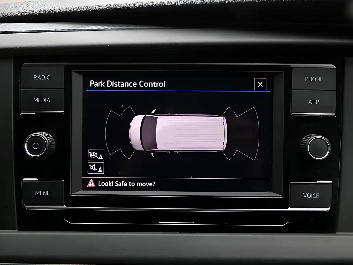 Used 2022 Volkswagen Transporter Startline Candy White - Interior and Exterior details 2
