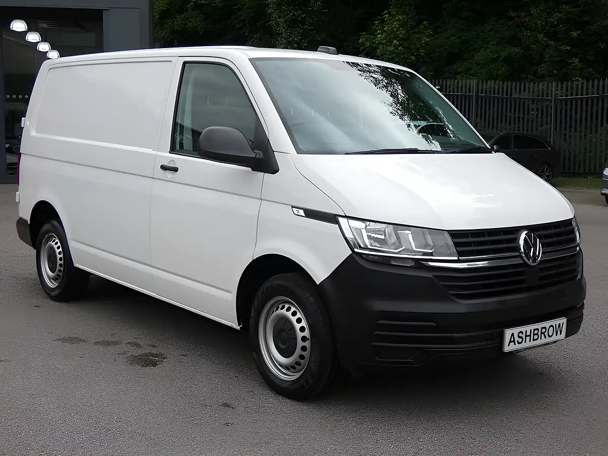 Used 2022 Volkswagen Transporter Startline Candy White - Interior and Exterior details 6