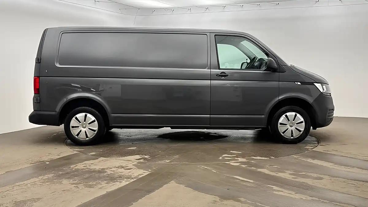 Used 2022 Volkswagen Transporter Startline Grey - Interior and Exterior details 4
