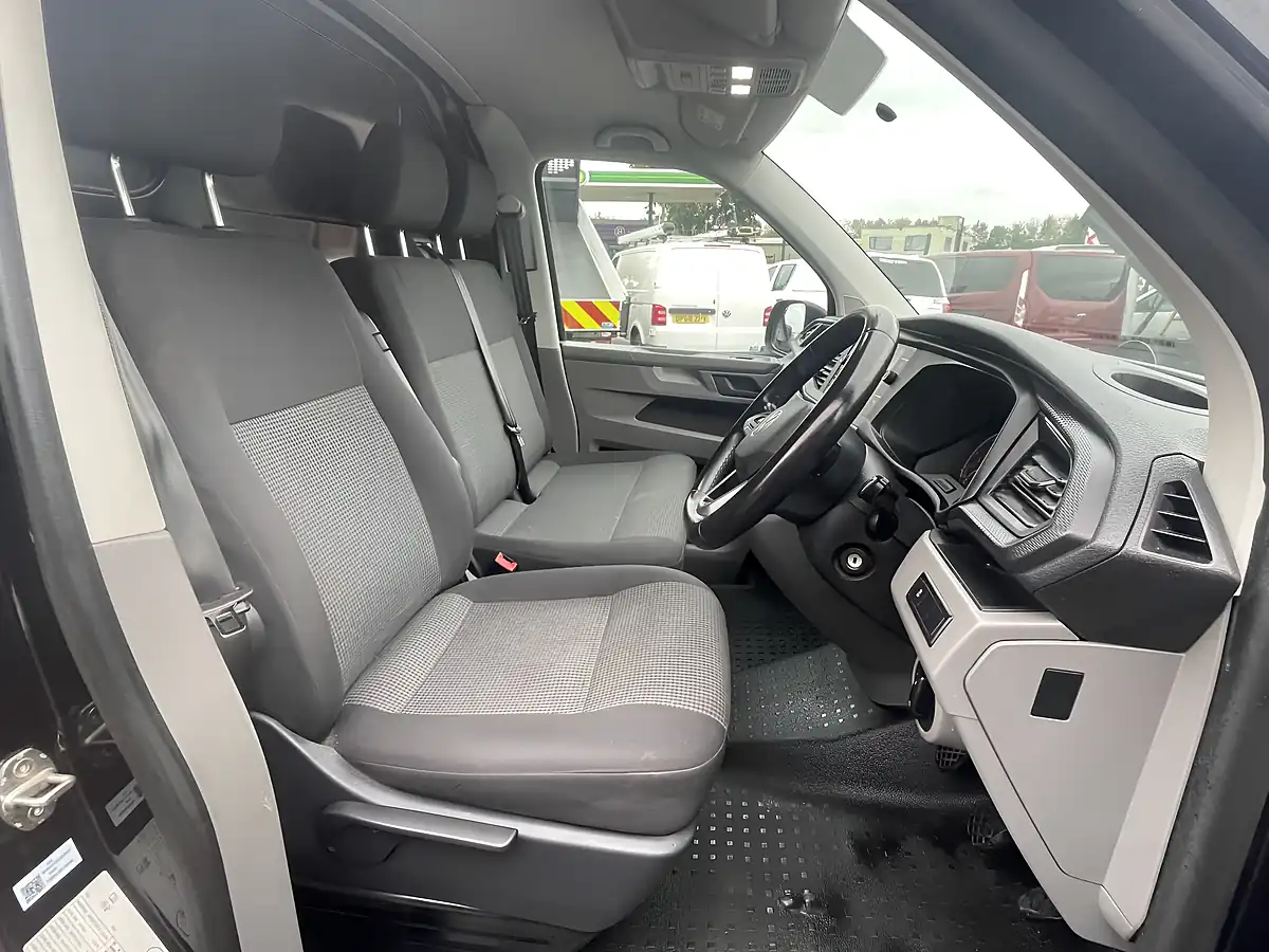 Used 2022 Volkswagen Transporter Startline Swb Black - Interior and Exterior details 10