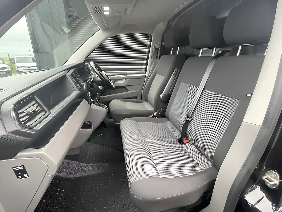 Used 2022 Volkswagen Transporter Startline Swb Black - Interior and Exterior details 14