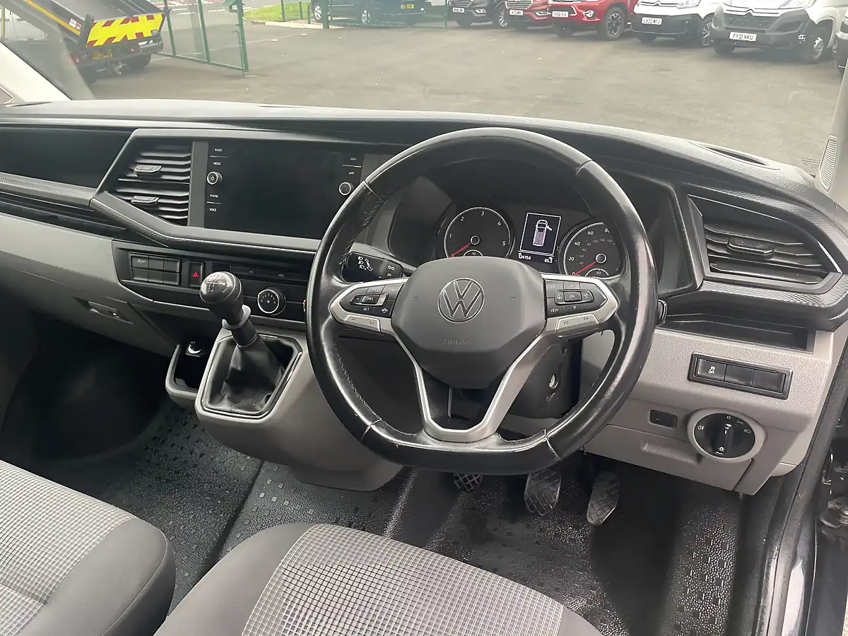 Used 2022 Volkswagen Transporter Startline Swb Black - Interior and Exterior details 8