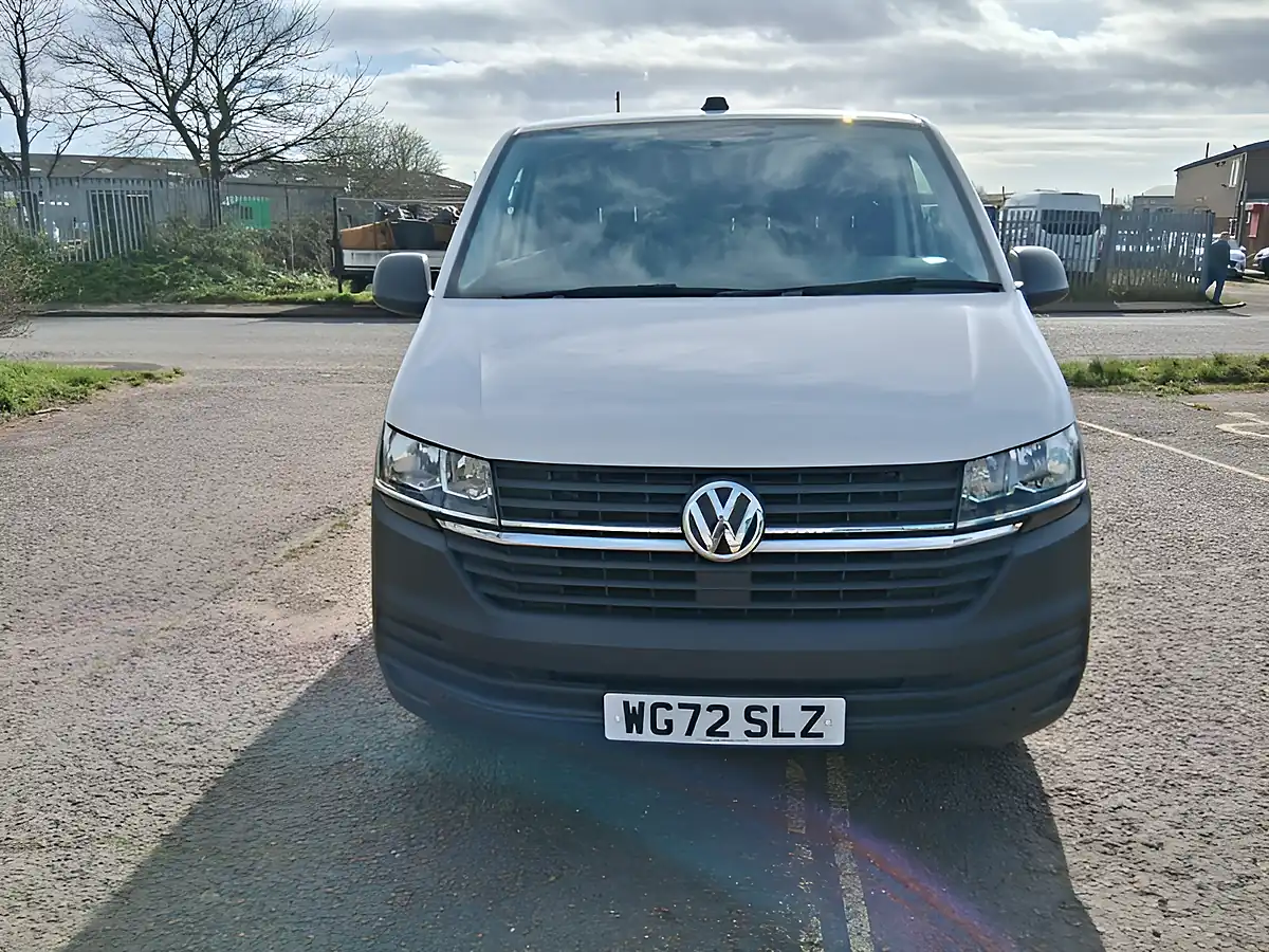 Used 2022 Volkswagen Transporter Startline White - Interior and Exterior details 8