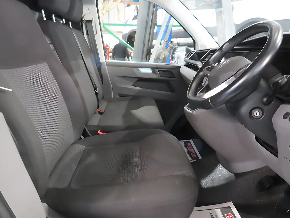 Used 2022 Volkswagen Transporter Startline White - Interior and Exterior details 10