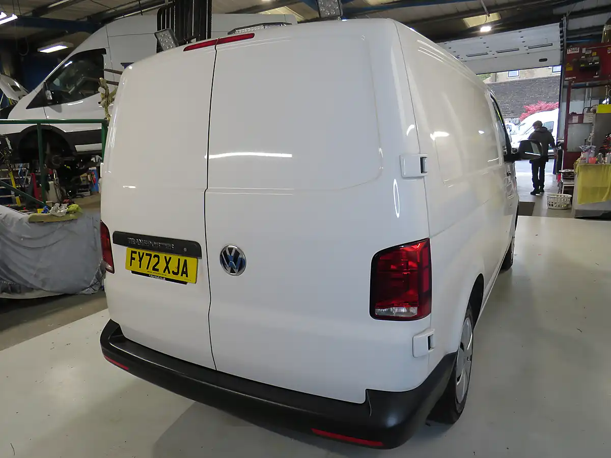 Used 2022 Volkswagen Transporter Startline White - Interior and Exterior details 4