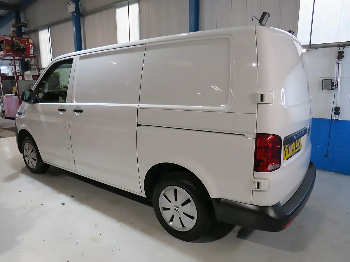 Used 2022 Volkswagen Transporter Startline White - Interior and Exterior details 8