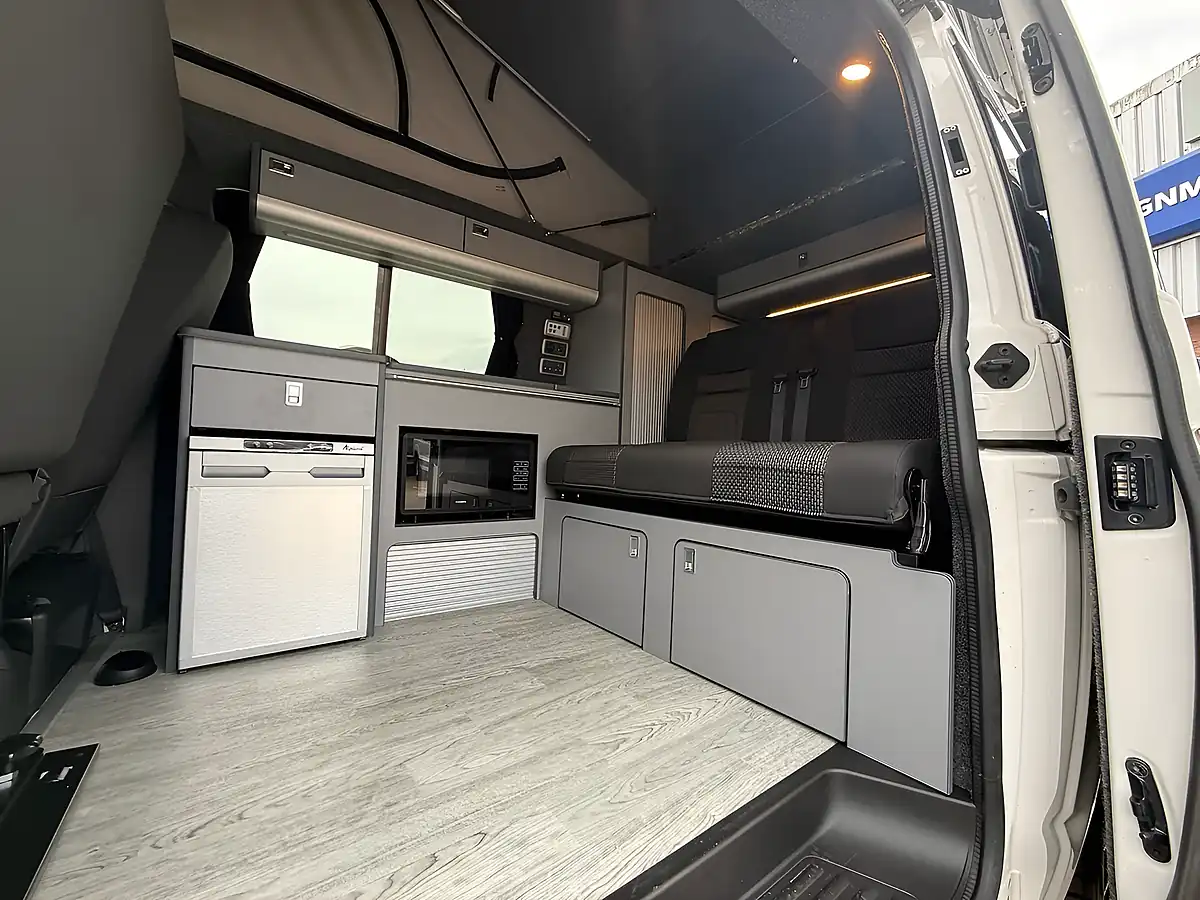 Used 2022 Volkswagen Transporter T28 Camper White - Interior and Exterior details 16