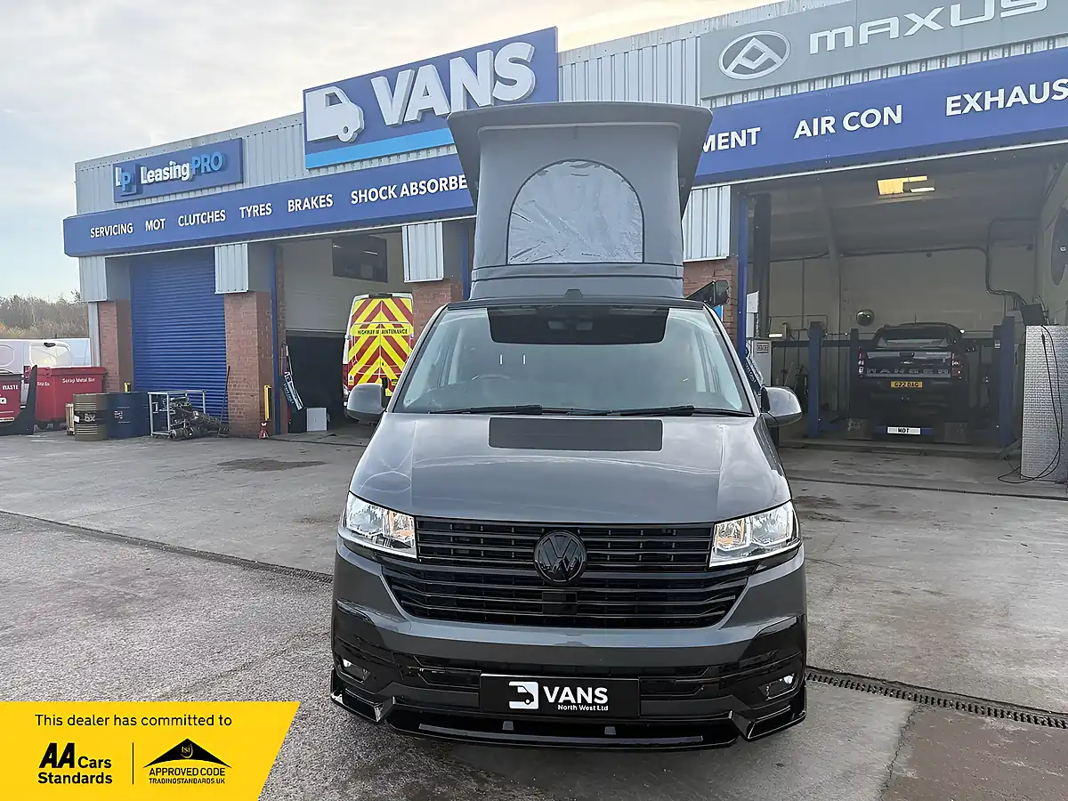Used 2022 Volkswagen Transporter T28 Highline Grey - Interior and Exterior details 10