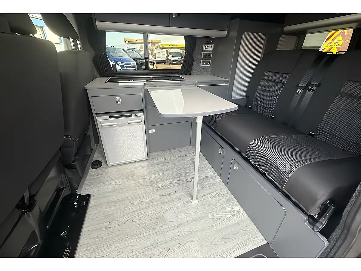 Used 2022 Volkswagen Transporter T28 Highline Grey - Interior and Exterior details 12