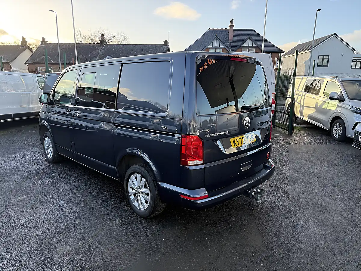 Used 2022 Volkswagen Transporter T30 Highline Blue - Interior and Exterior details 3