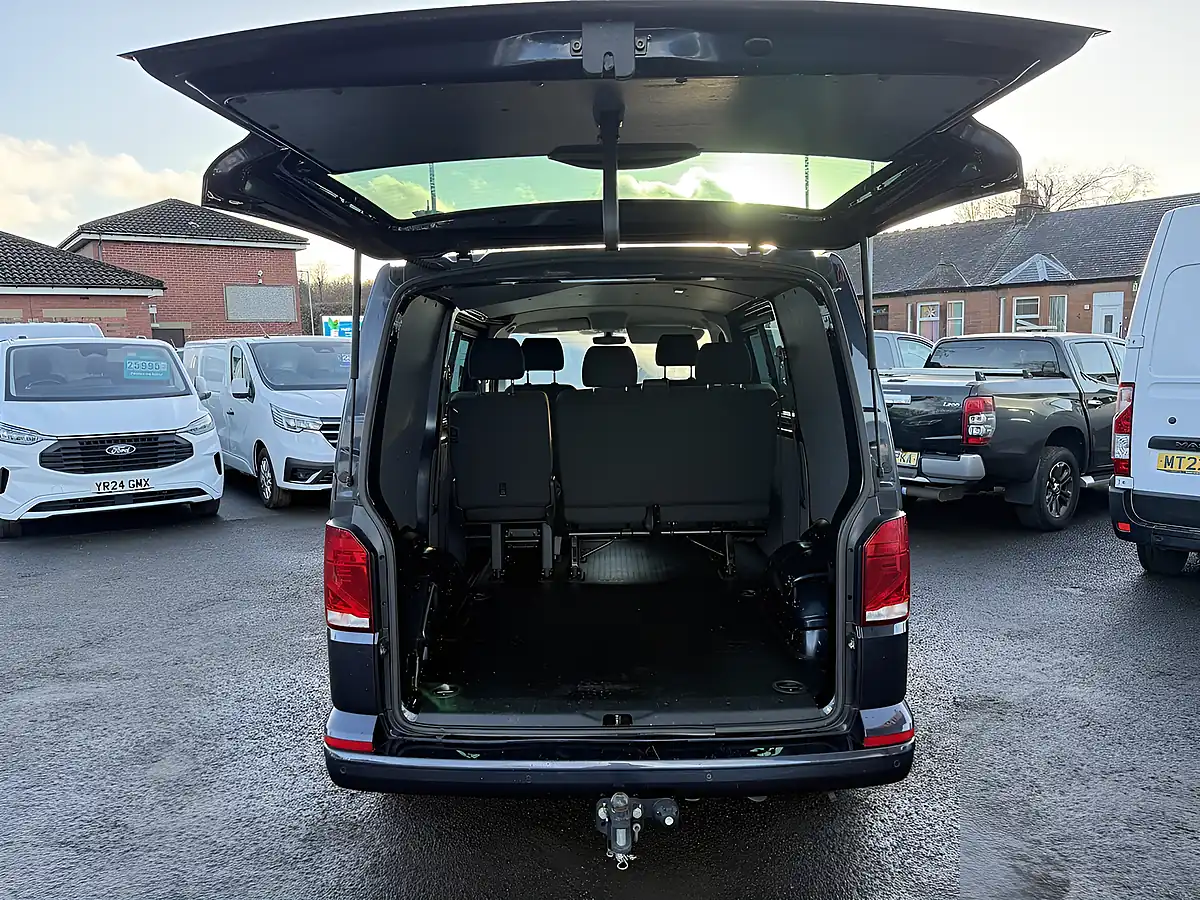 Used 2022 Volkswagen Transporter T30 Highline Blue - Interior and Exterior details 9