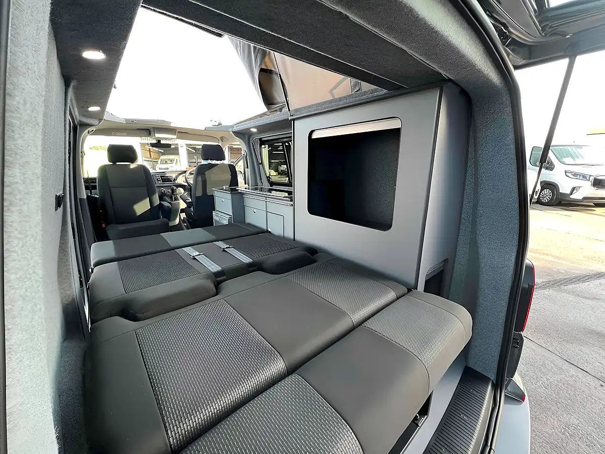 Used 2022 Volkswagen Transporter T30 Highline Grey - Interior and Exterior details 18
