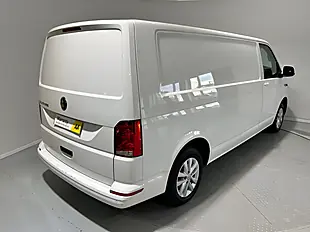 Used 2022 Volkswagen Transporter T30 Highline White - Interior and Exterior details 10