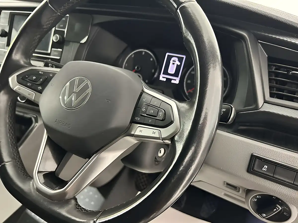 Used 2022 Volkswagen Transporter T30 Highline White - Interior and Exterior details 13