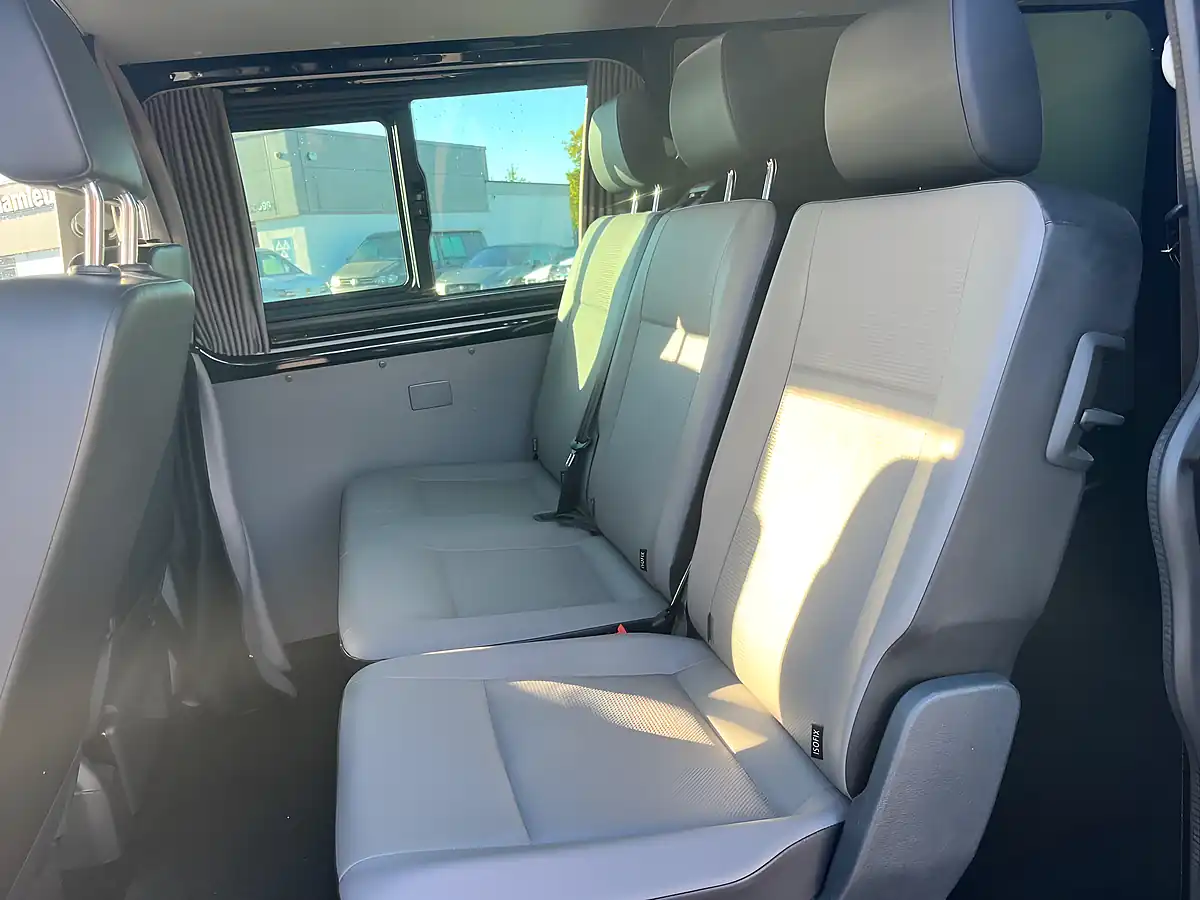 Used 2022 Volkswagen Transporter T32 Highline Kombi Black - Interior and Exterior details 10