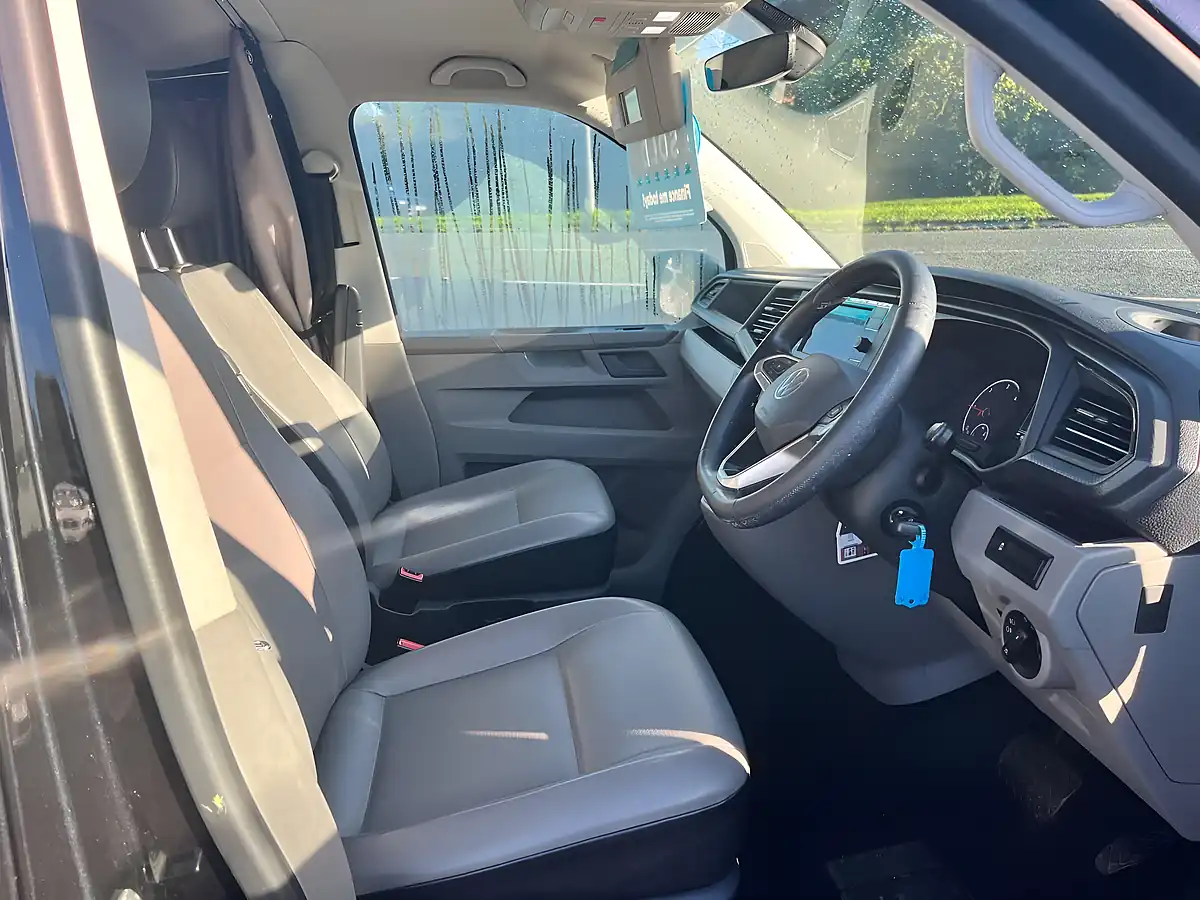 Used 2022 Volkswagen Transporter T32 Highline Kombi Black - Interior and Exterior details 7
