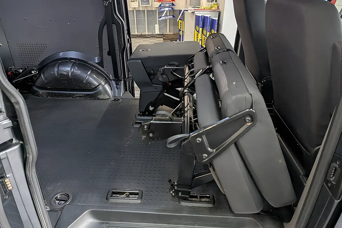 Used 2022 Volkswagen Transporter T32 Highline Kombi Double Cab Grey - Interior and Exterior details 18