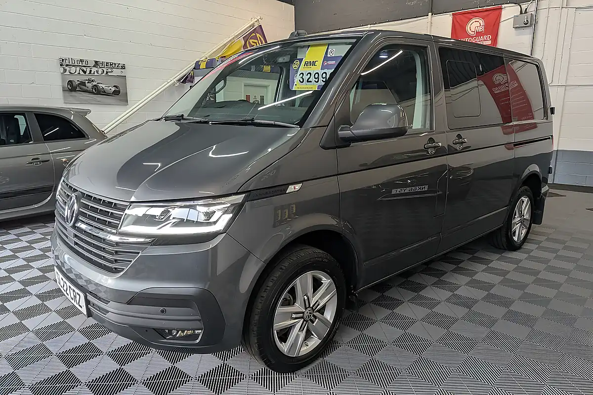 Used 2022 Volkswagen Transporter T32 Highline Kombi Double Cab Grey - Interior and Exterior details 3