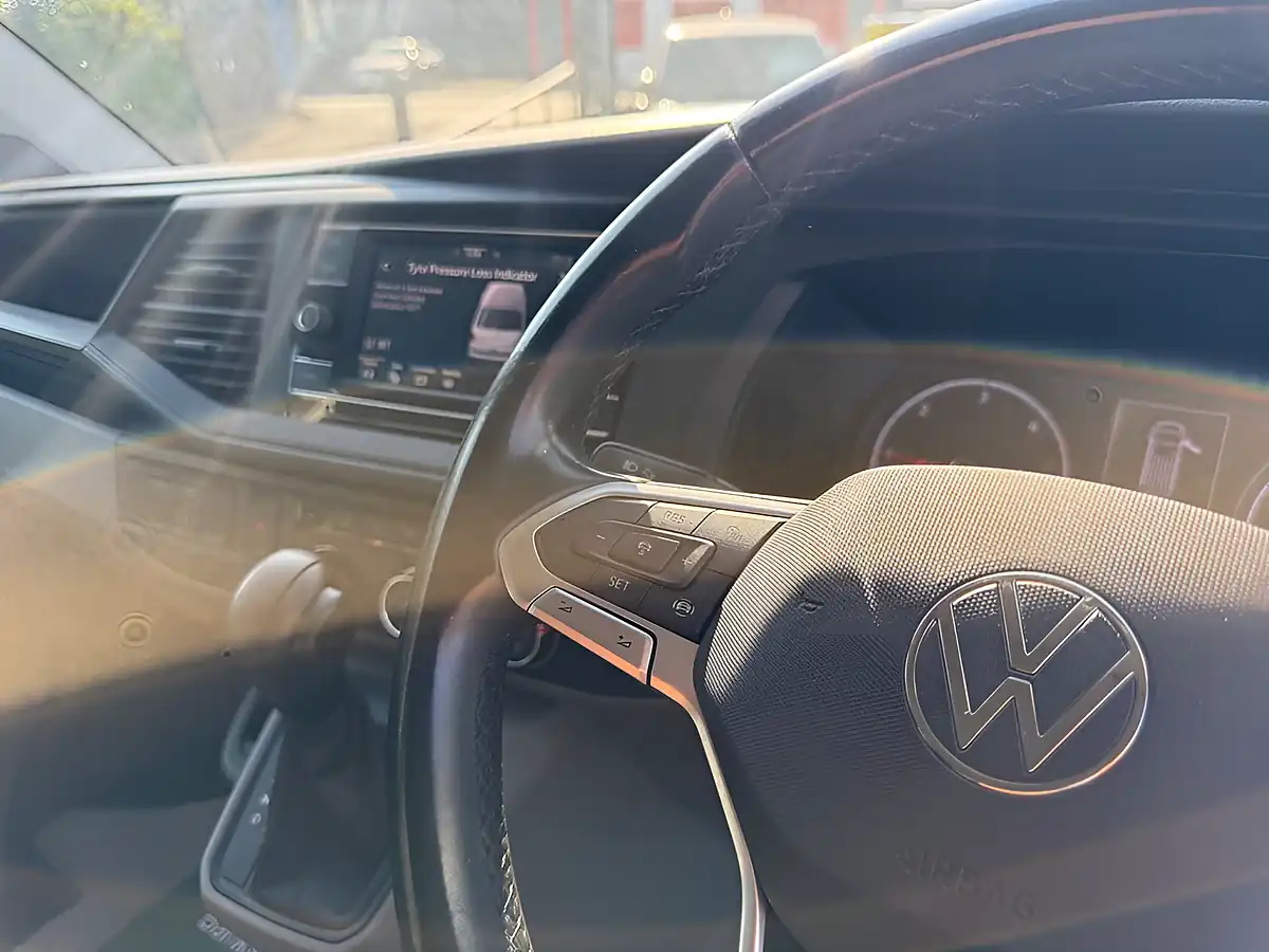 Used 2022 Volkswagen Transporter T32 Highline Kombi Double Cab Nano Grey - Interior and Exterior details 12