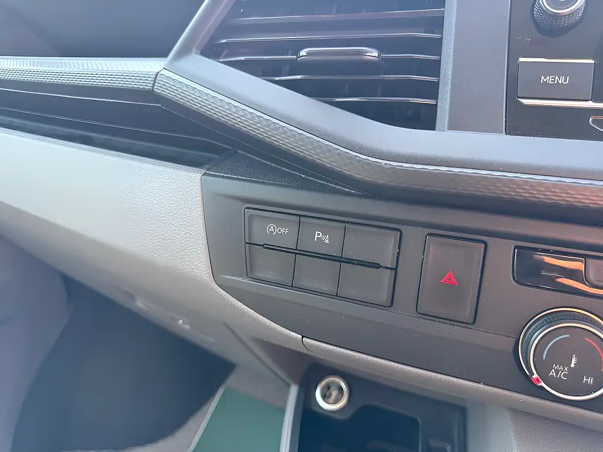 Used 2022 Volkswagen Transporter T32 Highline Kombi Double Cab Nano Grey - Interior and Exterior details 16