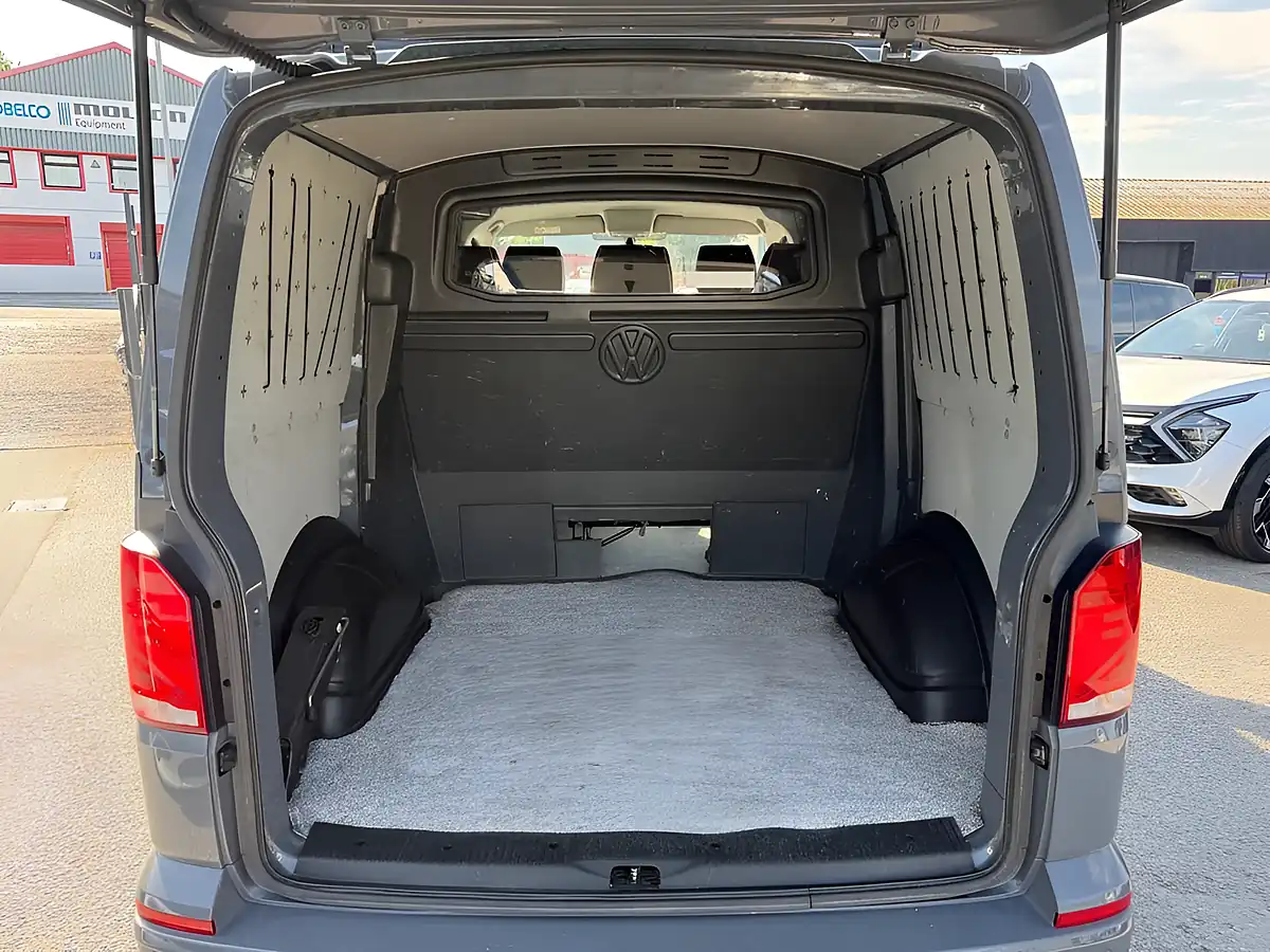 Used 2022 Volkswagen Transporter T32 Highline Kombi Double Cab Nano Grey - Interior and Exterior details 7