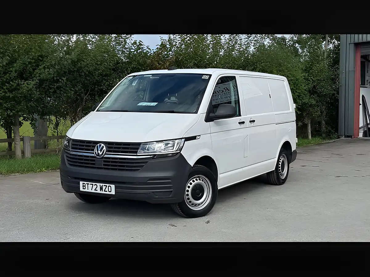 Used 2022 Volkswagen Transporter T32 Startline White - Interior and Exterior details 16