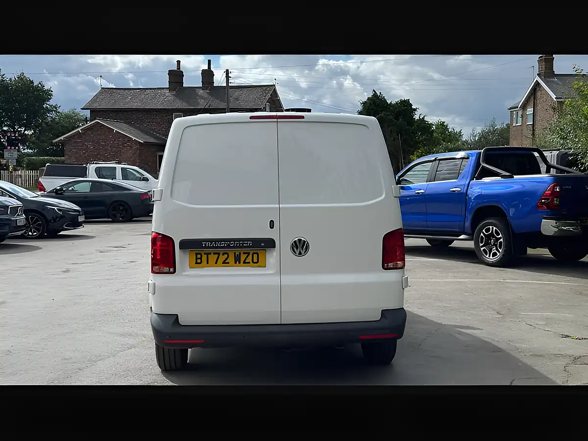 Used 2022 Volkswagen Transporter T32 Startline White - Interior and Exterior details 18