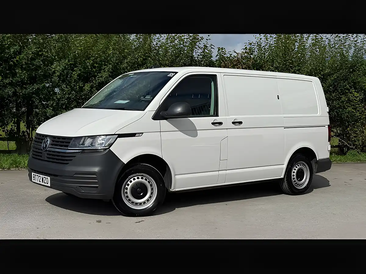 Used 2022 Volkswagen Transporter T32 Startline White - Interior and Exterior details 20