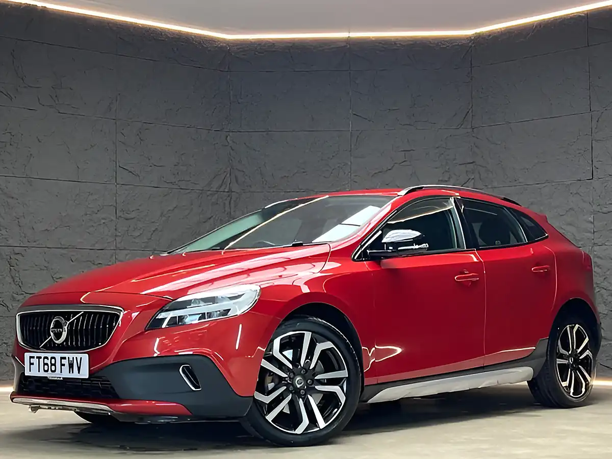 Used 2022 Volvo 100 Series Plus Blue - Interior and Exterior details 10