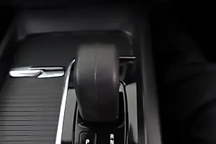 Used 2022 Volvo V60 Momentum Black - Interior and Exterior details 12
