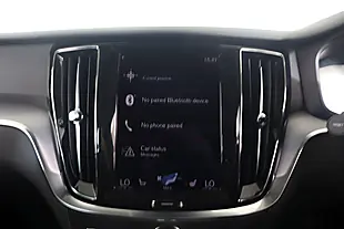 Used 2022 Volvo V60 Momentum Black - Interior and Exterior details 17