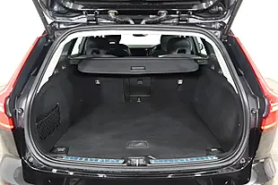 Used 2022 Volvo V60 Momentum Black - Interior and Exterior details 19