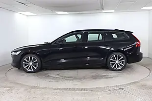 Used 2022 Volvo V60 Momentum Black - Interior and Exterior details 5
