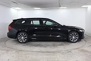 Used 2022 Volvo V60 Momentum Black - Interior and Exterior details 7