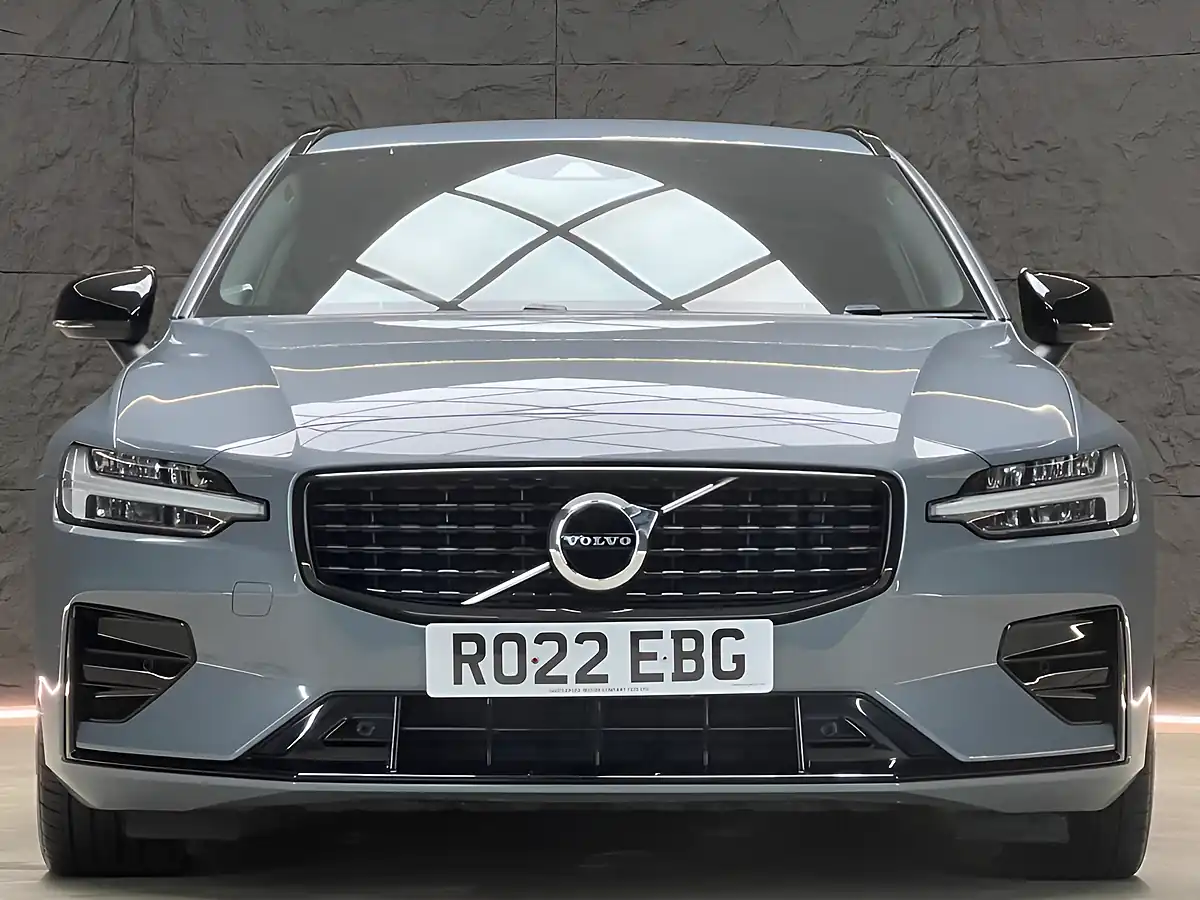 Used 2022 Volvo V60 Plus Thunder Grey - Interior and Exterior details 3