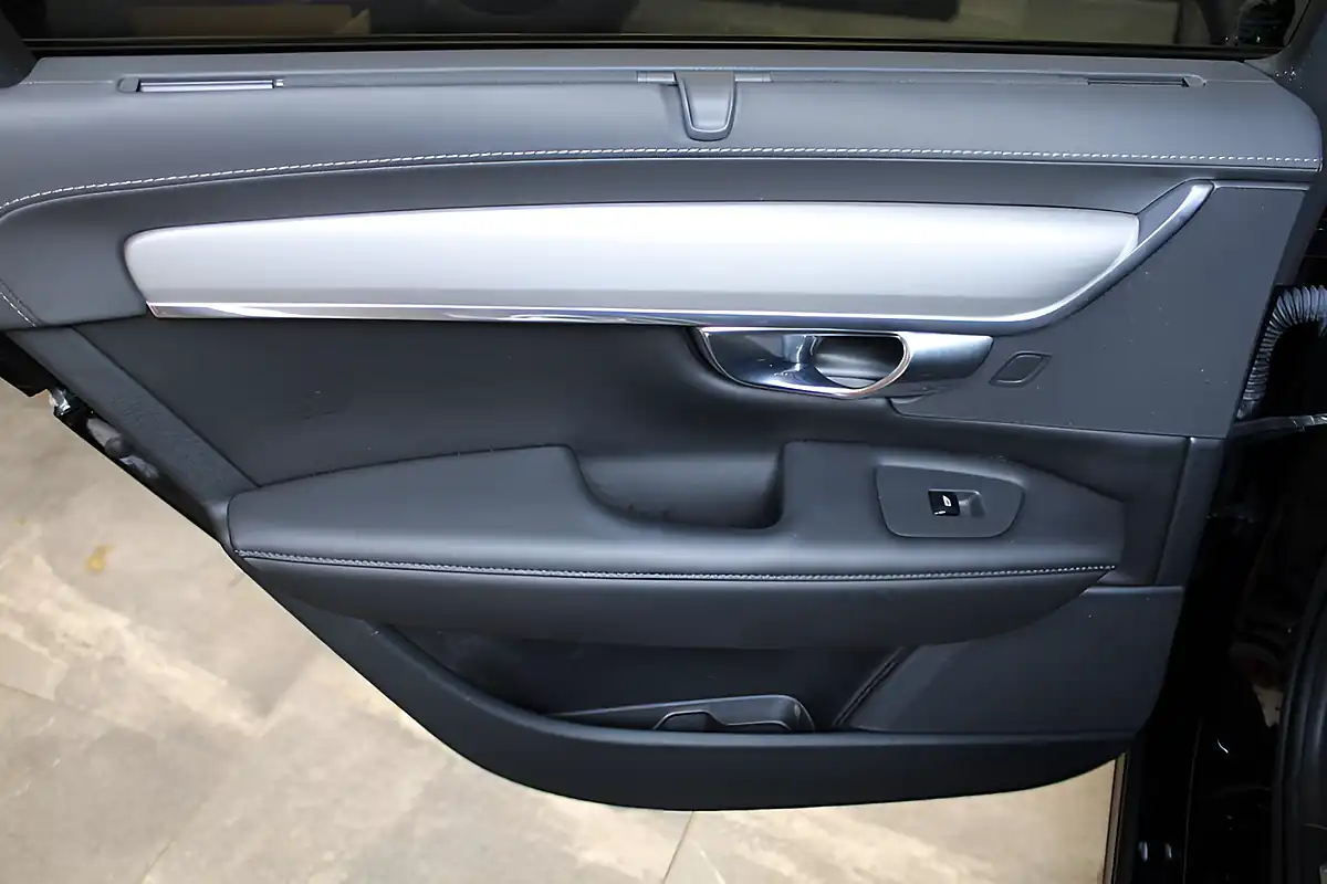Used 2022 Volvo V90 Plus Black - Interior and Exterior details 16