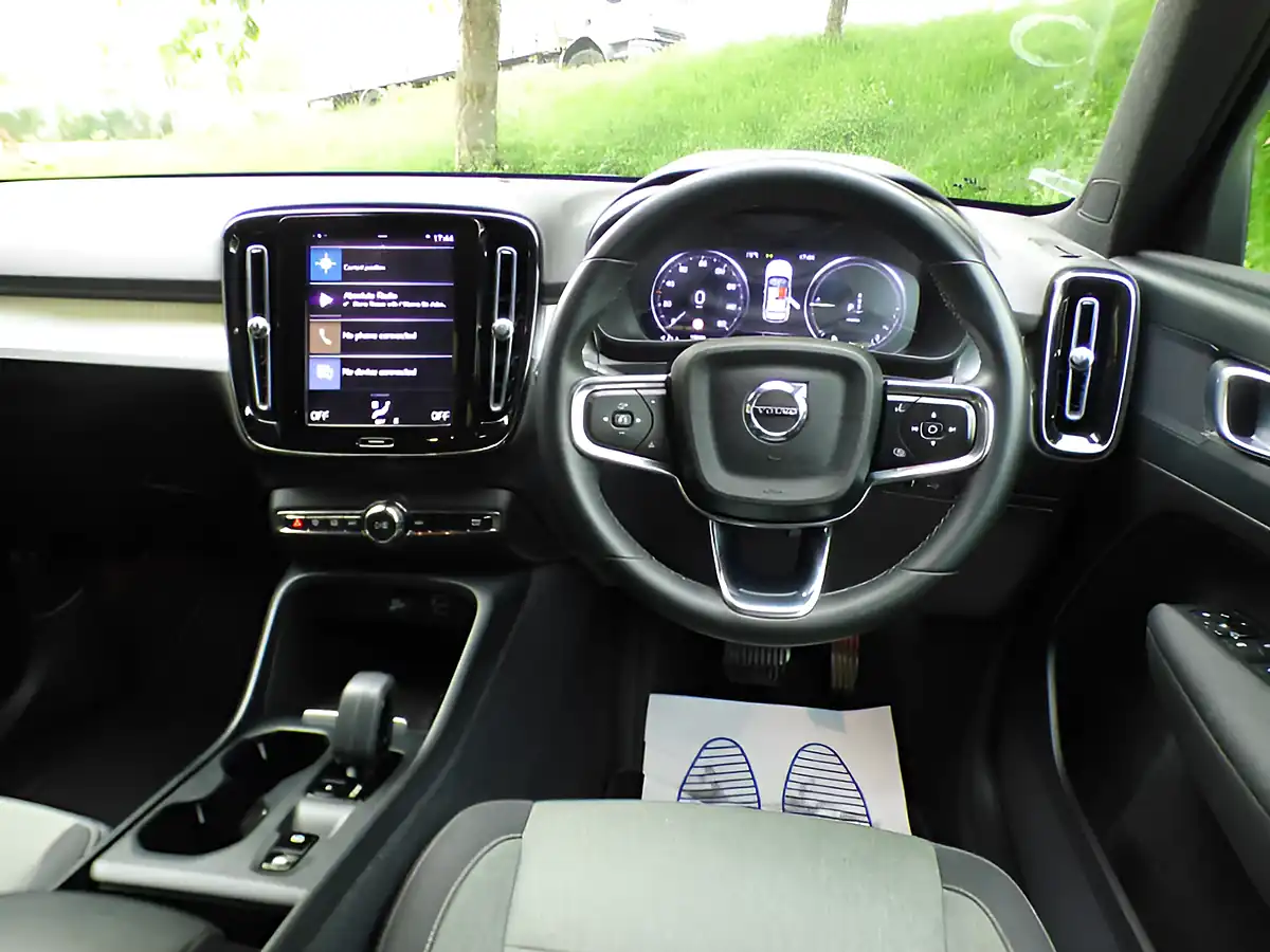 Used 2022 Volvo XC40 Core Grey - Interior and Exterior details 15