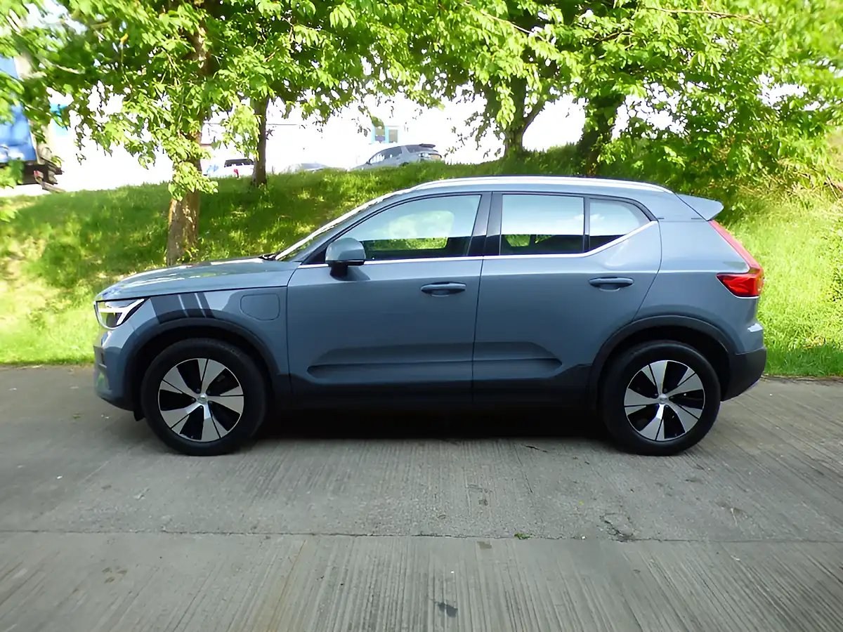 Used 2022 Volvo XC40 Core Grey - Interior and Exterior details 17