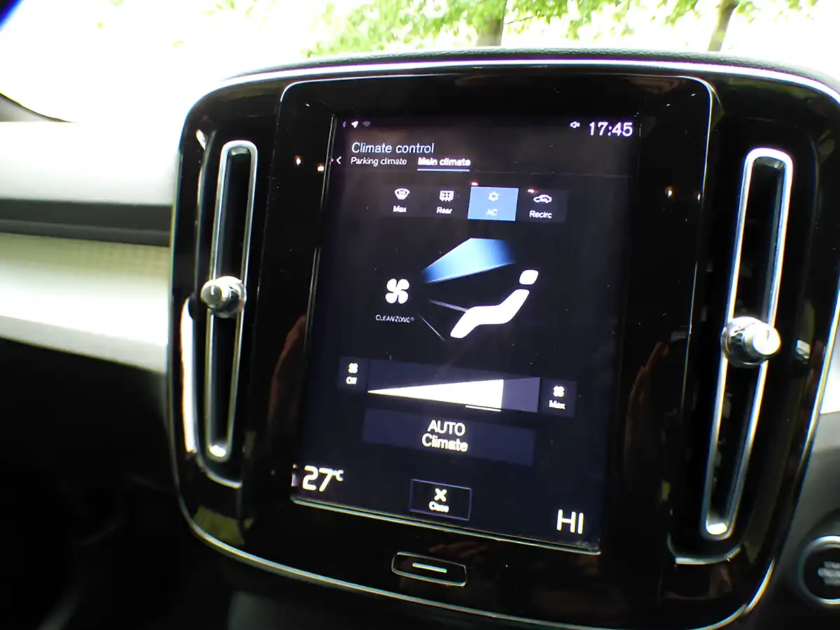 Used 2022 Volvo XC40 Core Grey - Interior and Exterior details 5